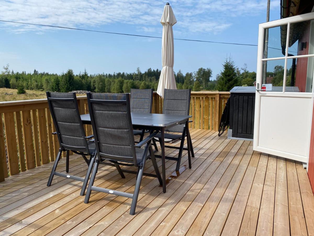 Skog Fegen Naera Ullared Villa Exterior photo